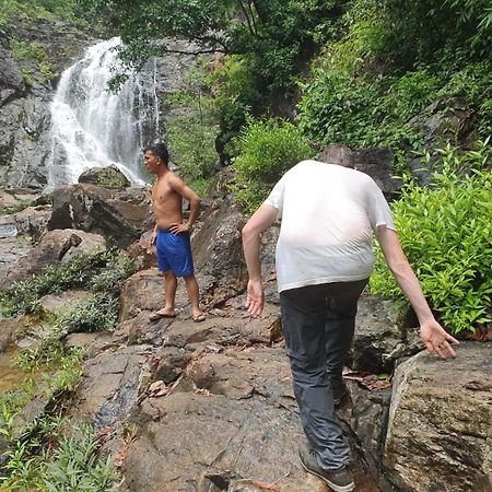 Bee Bee'S Chalets Home Stay And Trekking Banlung Esterno foto