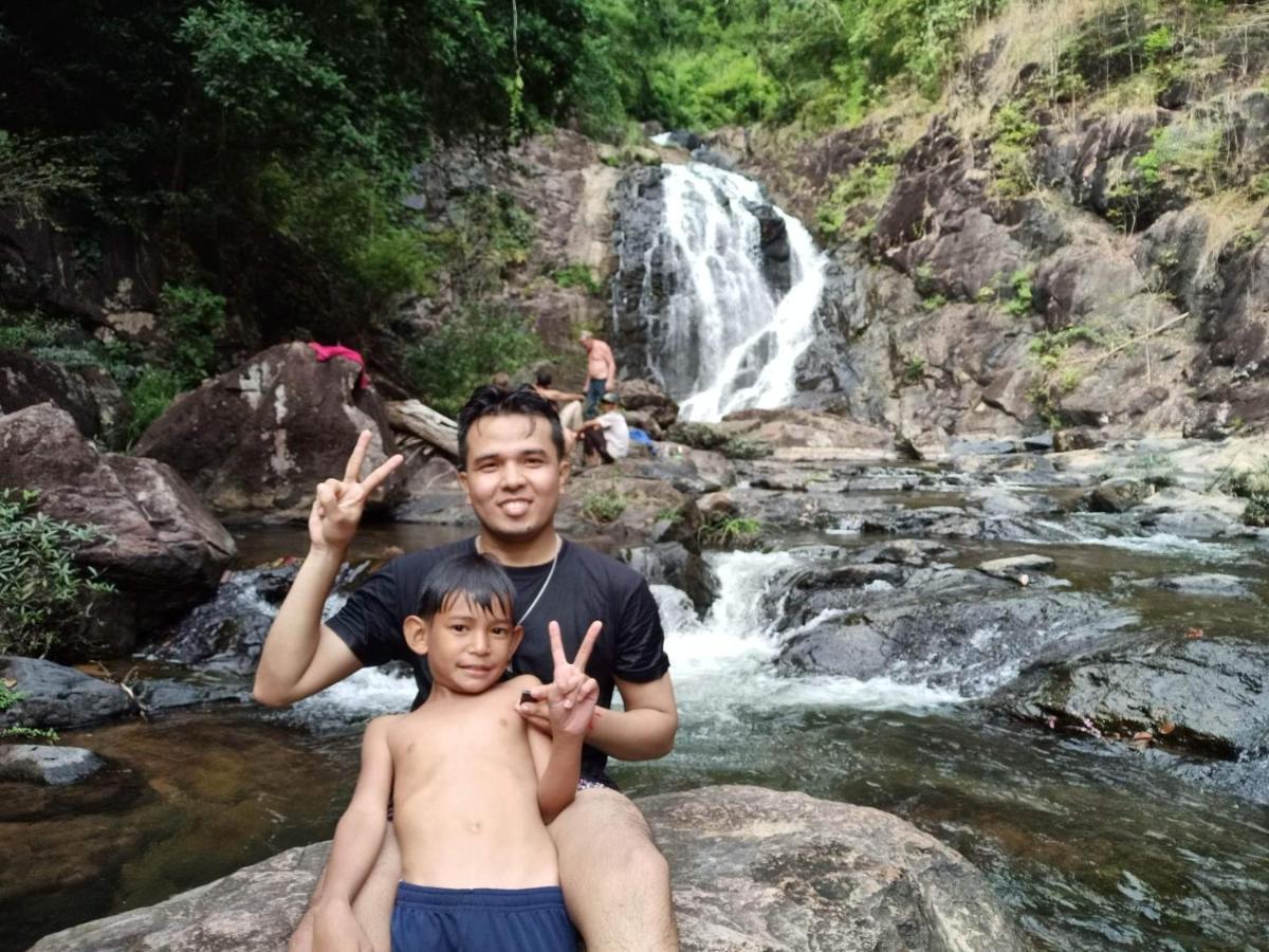 Bee Bee'S Chalets Home Stay And Trekking Banlung Esterno foto