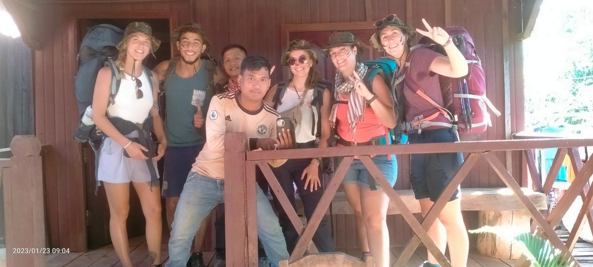 Bee Bee'S Chalets Home Stay And Trekking Banlung Esterno foto