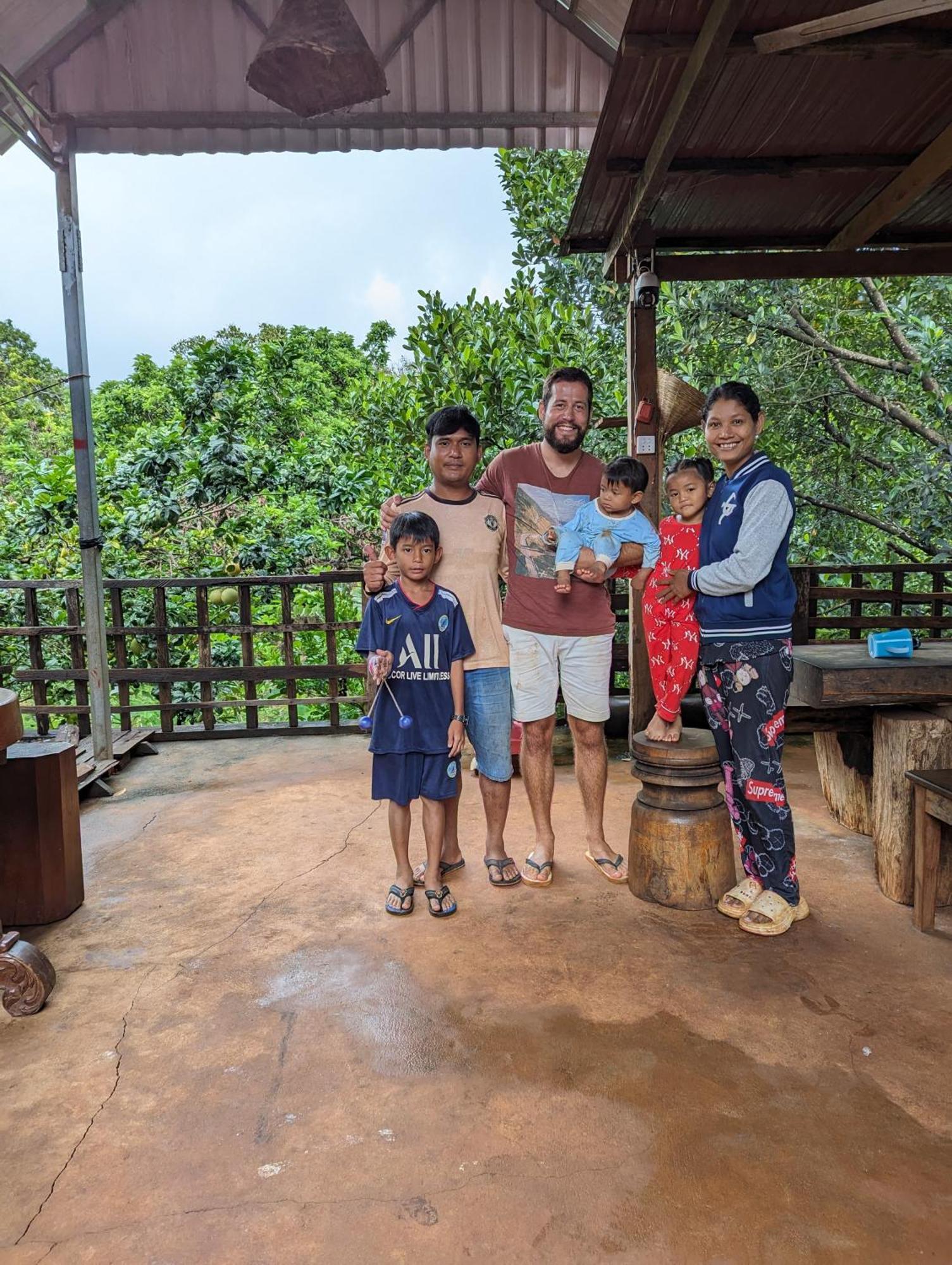 Bee Bee'S Chalets Home Stay And Trekking Banlung Esterno foto