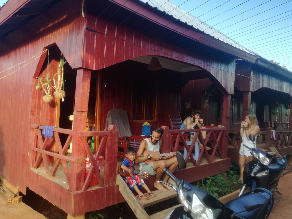 Bee Bee'S Chalets Home Stay And Trekking Banlung Esterno foto