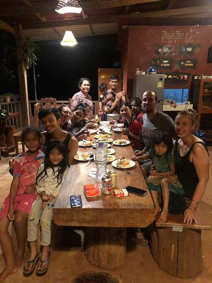Bee Bee'S Chalets Home Stay And Trekking Banlung Esterno foto